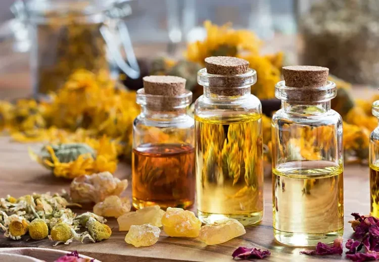 تصویری از چنرین روغن گیاهی درمانی در شیشه های کوچک