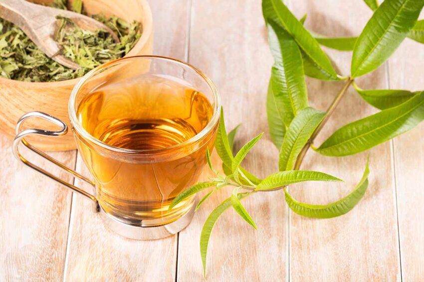 تصویری از یک دمنوش به لیمو
